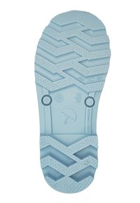 Lichtblauwe rubberen zool van een schoen met een zigzagprofiel, structuur voor grip, met een.embossed merklogo en maatdetails.