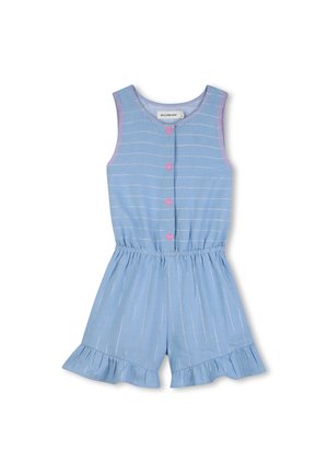 Ærmeløs lyseblå romper til småbørn med tynde hvide striber, lyserøde knapper foran, elastik i taljen og flæsekant på shortsbenene.