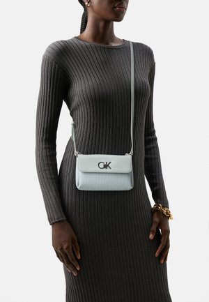 Calvin Klein RE LOCK MINI CROSSBODY BAG - Borsa a mano - pigeon