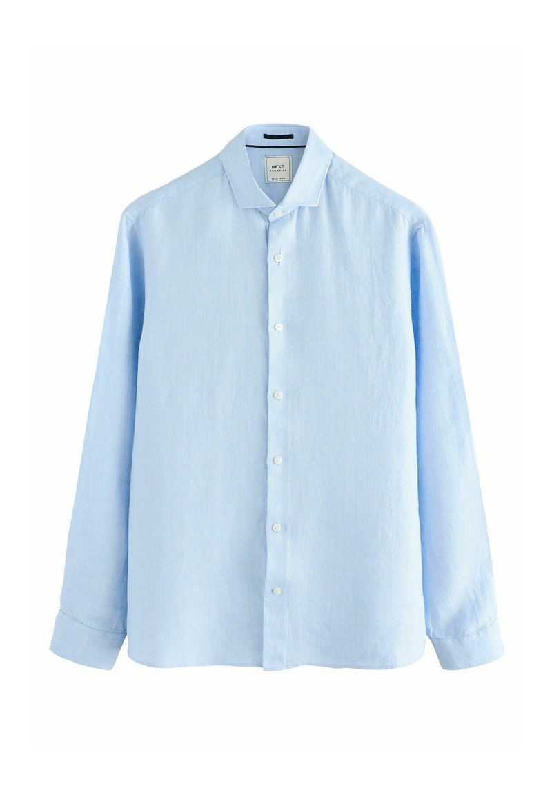 Camisa de botón de manga larga de color azul claro, hecha de tejido texturizado, con cuello puntiagudo y seis botones delanteros. Diseño limpio y sencillo.