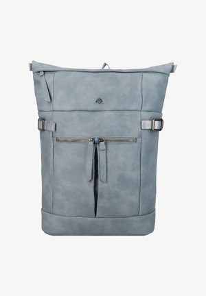 Sac à dos en cuir gris avec un design enroulable, poche zippée à l'avant et deux sangles réglables. Il présente un logo en relief subtil et une finition texturée.