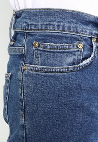 Carhartt WIP KLONDIKE MILLS - Tiesaus kirpimo džinsai - blue stone washed