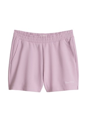 Lyse lilla elastiske shorts med sidelommer og lille hvidt "Marc O'Polo" logo på det nederste venstre ben.