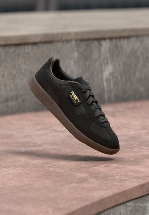PALERMO UNISEX - Sportbačiai - flat dark gray/black/gold-coloured