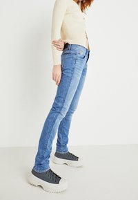G-STAR Jeans Skinny Fit - light-blue denim