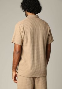 DEELUXE NOA - Chemise - Dune