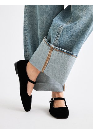 CELIA - Bailarinas con hebilla - black