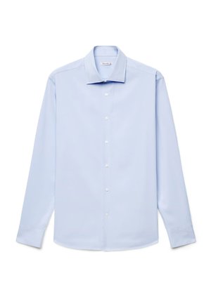 Camicia da uomo azzurra a maniche lunghe con chiusura frontale con bottoni e colletto classico, distesa su sfondo bianco.