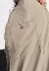 Cellbes of Sweden WARM WITH SIDE ZIPS AT THE BOTTOM - Vinterfrakke - dark beige