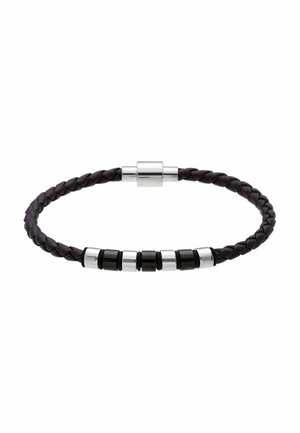 Zwart gevlochten leren armband met afwisselend zwarte en zilveren cilindervormige kralen en een zilveren magnetische sluiting.