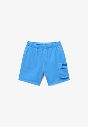 Pantaloncini casual blu con vita elasticizzata e tasca con patta sulla gamba destra con una piccola toppa logo.