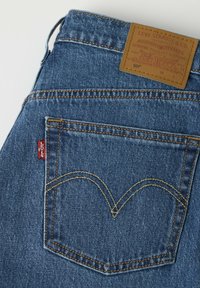 Ei valittu, pretty pleasing med indigo worn in