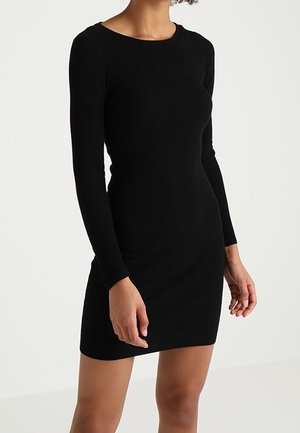 Stickad klänning - black