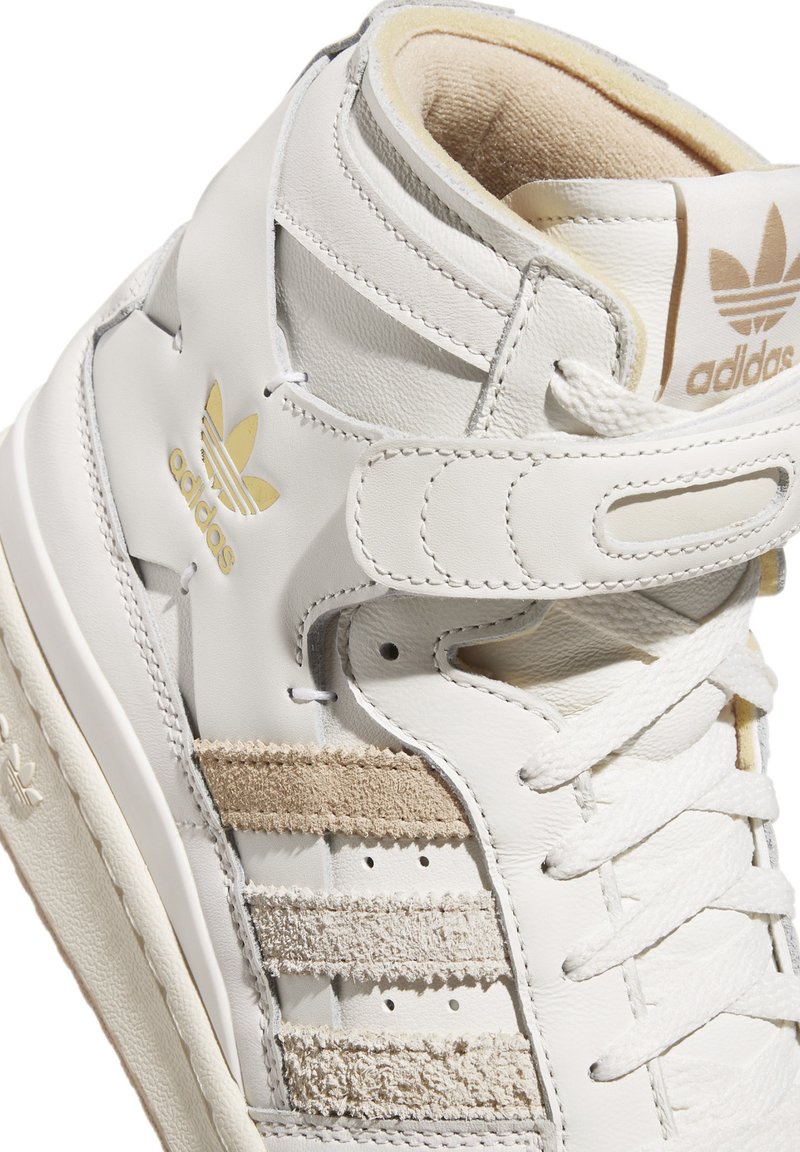 adidas weiß beige