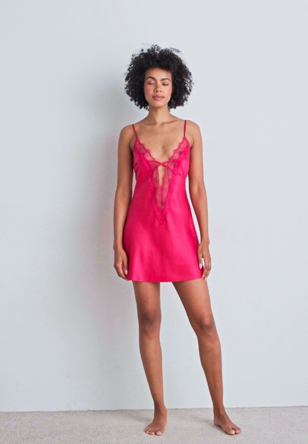 CHERRYANN CHEMISE  - Nightie4