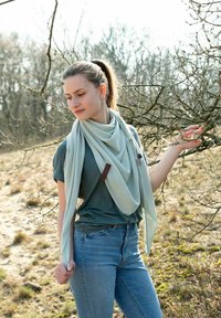 Knit Factory LOLA - Halsdoek - iced green