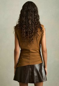 Reiss REGULAR FIT - Tops - ochre