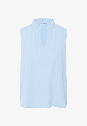 Hellblaues ärmelloses Oberteil mit strukturiertem Oberflächen, einem Rüschenausschnitt und einem Schlüsselloch-Ausschnitt vorne. Einfaches, lässiges Design.
