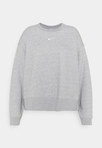 Grå sweatshirt gjord av bomullsblandning. Har en rund halsringning, sänkta axlar och en liten vit logotyp på bröstet. Ribbad mudd och nederkant.
