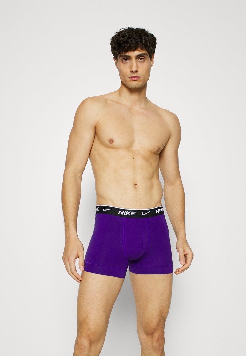 Nike Underwear TRUNK 3 PACK - Cuecas boxer - electro purple/team orange/black