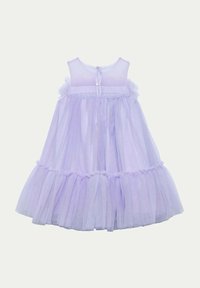 Abito in tulle lavanda con gonna a strati, design senza maniche e chiusura con bottoni sul retro. Texture morbida con dettagli arricciati.