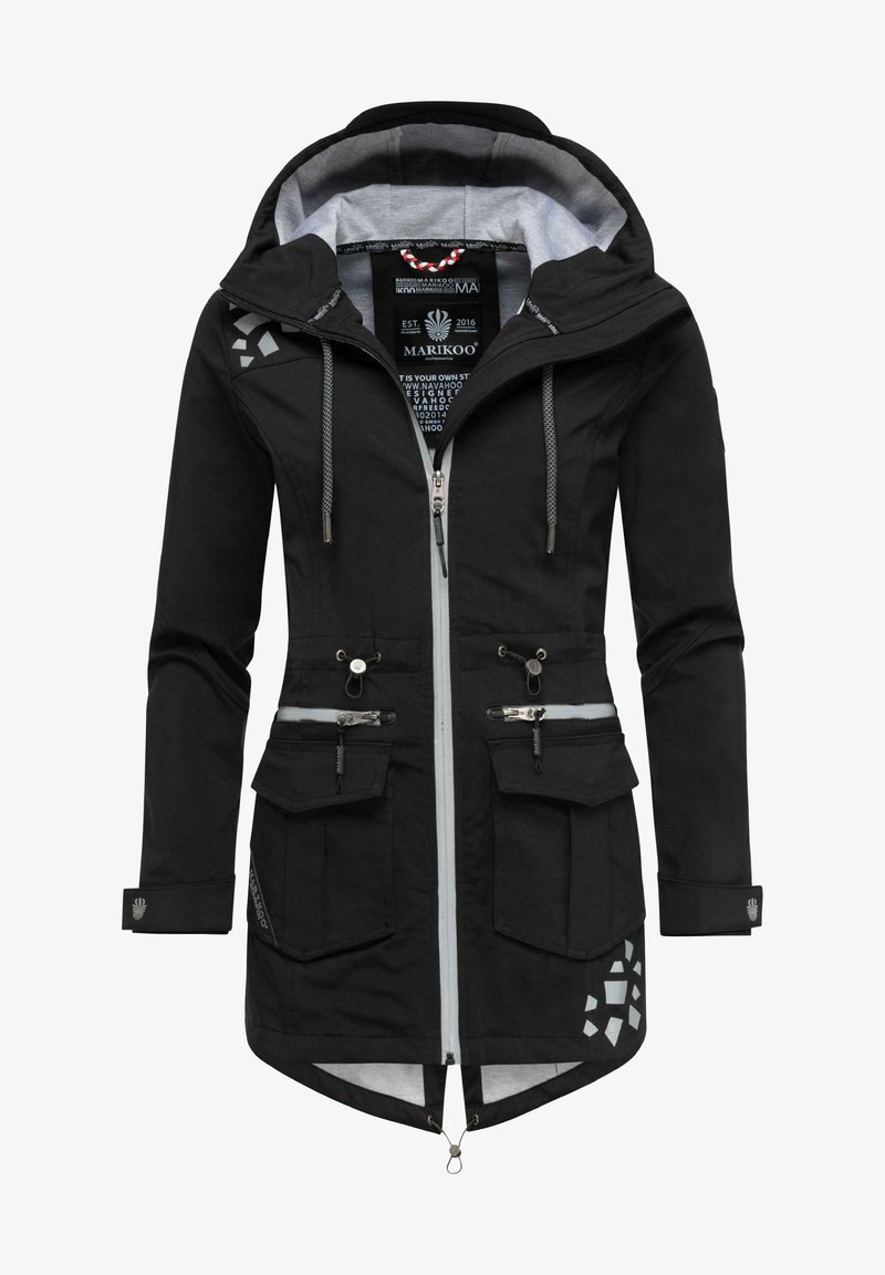 Svart vattentät parka med grå insida, med huva, flera dragkedje- och klafffickor samt reflexgeometriska accenter.