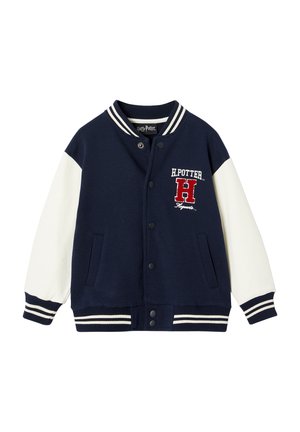 Marineblaue Baseballjacke mit weißen Ärmeln, ausgestattet mit gerippten Abschlüssen und gesticktem "H. POTTER"-Logo mit roten Akzenten. Mit Seitentaschen.