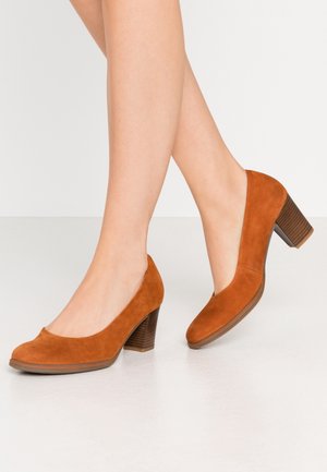 Gabor Comfort Pumps - orange