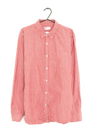 Chemise à manches longues à rayures rouges et blanches. Comprend un col classique, une poche poitrine simple et un ourlet froncé avec des fermetures à bouton.