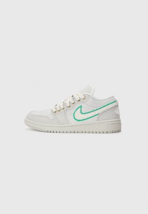 Jordan, Baskets basses - light grey
