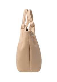 Beżowa skórzana torebka o teksturowanej powierzchni, z dwiema krótkimi rączkami i akcentem w srebrnym kolorze. Ma zaokrąglony, lekko zwężający się kształt.