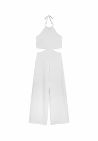Conjunto blanco de dos piezas que incluye un top corto de halter y pantalones de pierna ancha, con detalle recortado en la cintura, hecho de una tela suave.