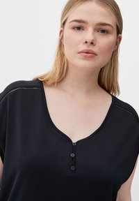 Triangle Navadna majica - navy