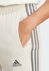 adidas Sportswear M 3S FT TC PT - Pantaloni sportivi - alumina