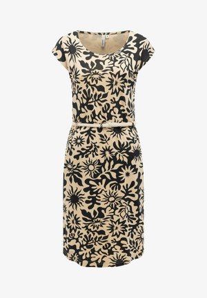 Beige knælang kjole med sort abstrakt blomsterprint og korte ærmer, med et tyndt fletbælte i taljen.