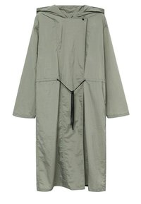 Khaki trenchcoat met capuchon en een gestructureerde afwerking, lange mouwen en een taille met aantrekkoord voor een verstelbare pasvorm. Voorzien van minimale hardwaredetails.