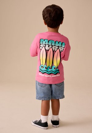 Next, REGULAR FIT - SHORT SLEEVE BACK PRINT T-SHIRT  . - T-shirts print - pink surfboard