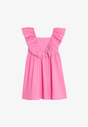 Abito di cotone rosa con scollatura quadrata, maniche a volant e rifiniture decorative lungo i bordi, creando una silhouette fluida.