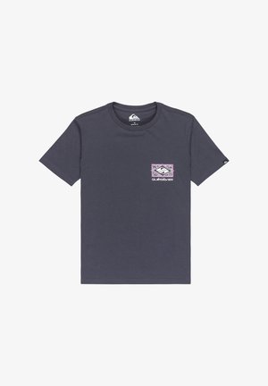 Jūrų pajėgų medvilninis marškinėliai su trumpomis rankovėmis, apvaliu iškirpimu, su purpuriniu grafiniu logotipu kairėje krūtinės pusėje.