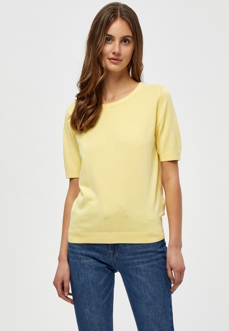 PEPPERCORN PCTANA - Pamata T-krekls - pale yellow