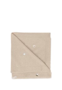 Sciarpa di lana beige con bordo a coste, fiori bianchi ricamati e un piccolo design di ape nell'angolo.