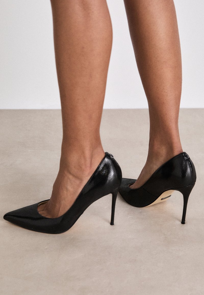 Guess SABALIA13 - Klasične cipele s visokom petom - black