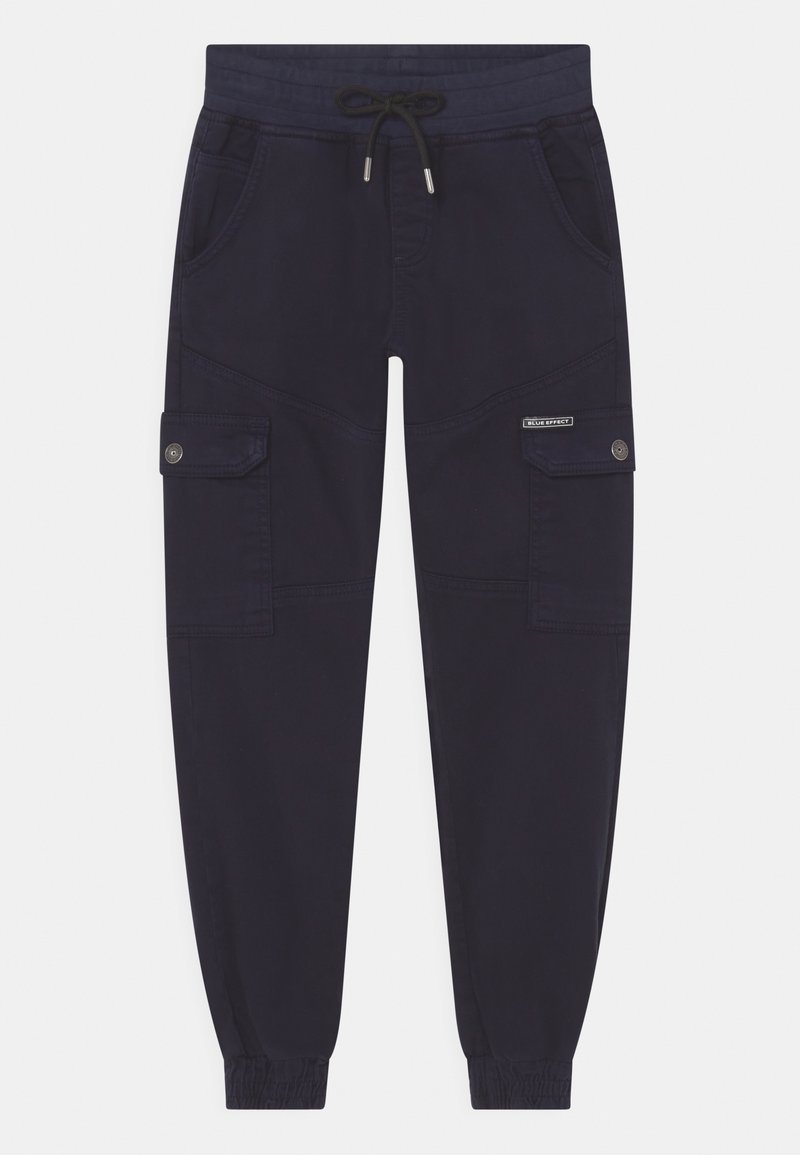 Pantalon de jogging bleu marine avec taille élastique, cordon de serrage, deux poches avant, deux poches cargo boutonnées et poignets élastiques aux chevilles.