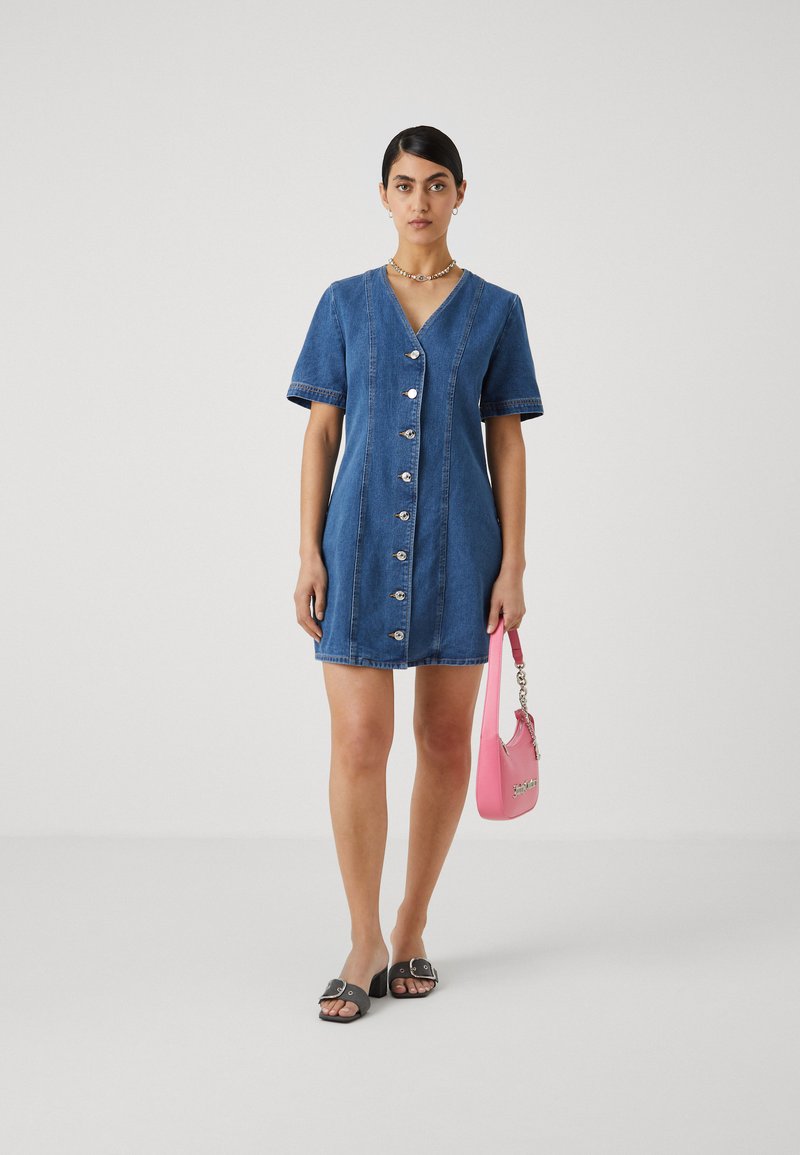 petite denim dress uk ONLY Petite ONLKARLA V NECK DRESS - Denim dress - medium blue denim/blue  denim