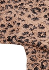 Leopárdmintás szövet, amely világosbarna alapszínt és fekete foltokat tartalmaz, puha tapintású és enyhén bolyhos megjelenésű. Különböző tervekre alkalmas.