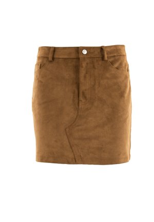 Mini jupe en faux suède marron avec deux poches latérales, un détail de couture sur le devant et une fermeture à bouton en métal à la taille. Texture lisse.