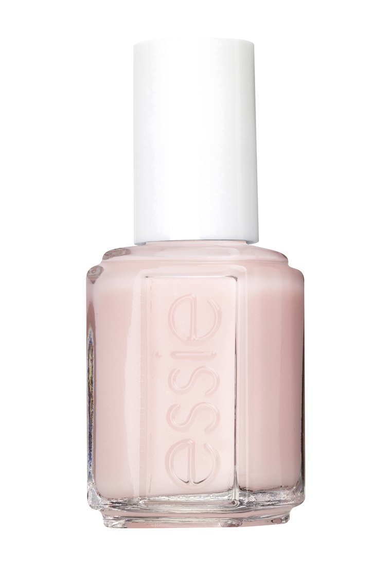 Essie Nagellack in einer quadratischen Glasflasche; hellrosa Farbe; glänzende Oberfläche; weißer Deckel; eingepresster Markenname an der Seite.