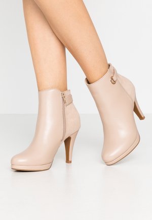 Enkellaarsjes met hoge hak - beige