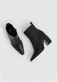 Reiss REGULAR FIT - AMY - Klasické členkové čižmy - black
