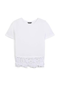 Top bianco a maniche corte con scollatura rotonda e bordo in pizzo floreale che si estende sotto l'orlo.